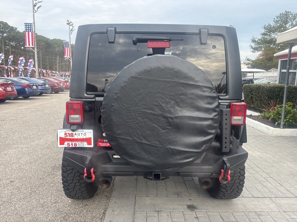 2016 Jeep Wrangler Unlimited Sahara photo 3