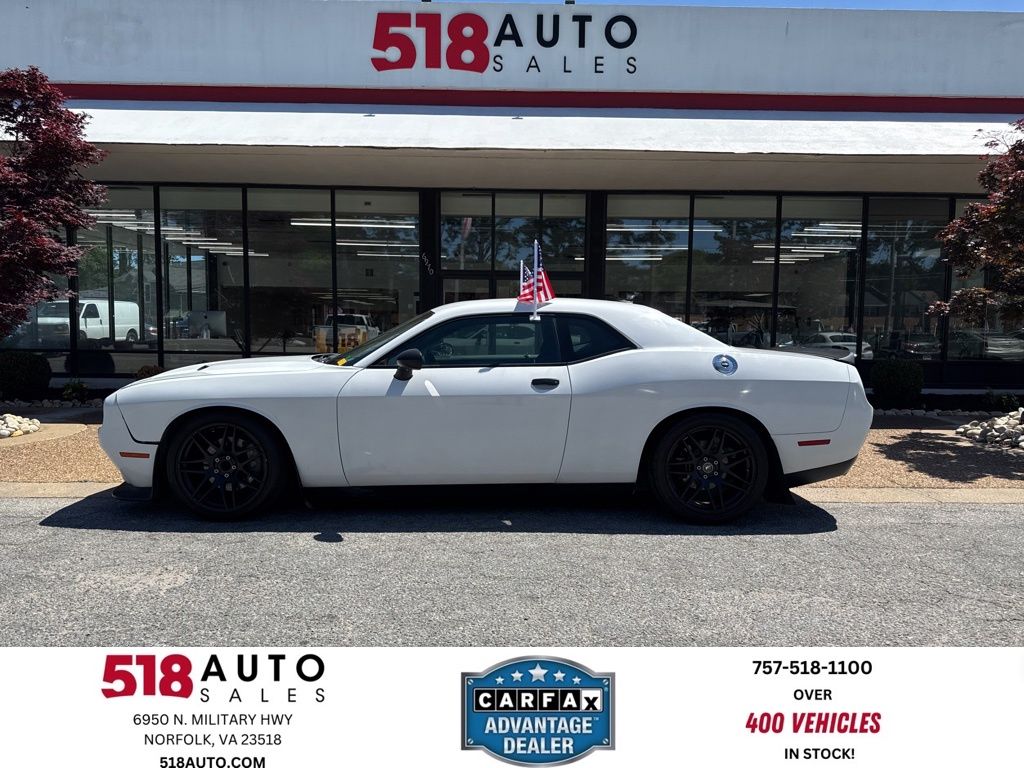 2015 Dodge Challenger R/T's photo