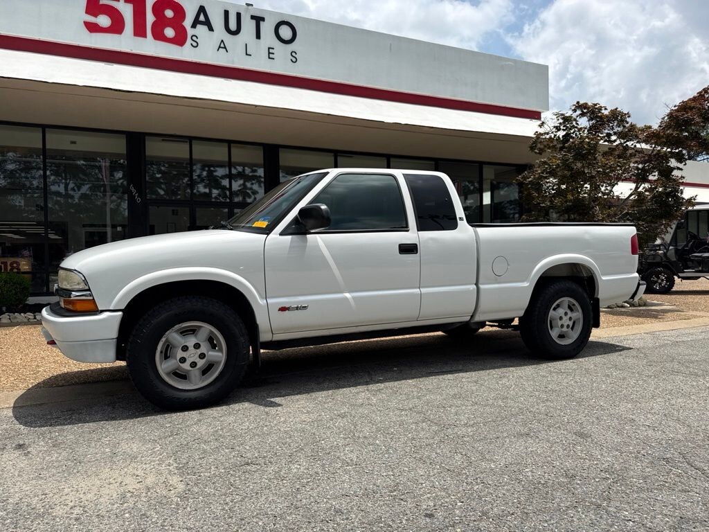 Used 2003 Chevrolet S-10 Truck Extended Cab