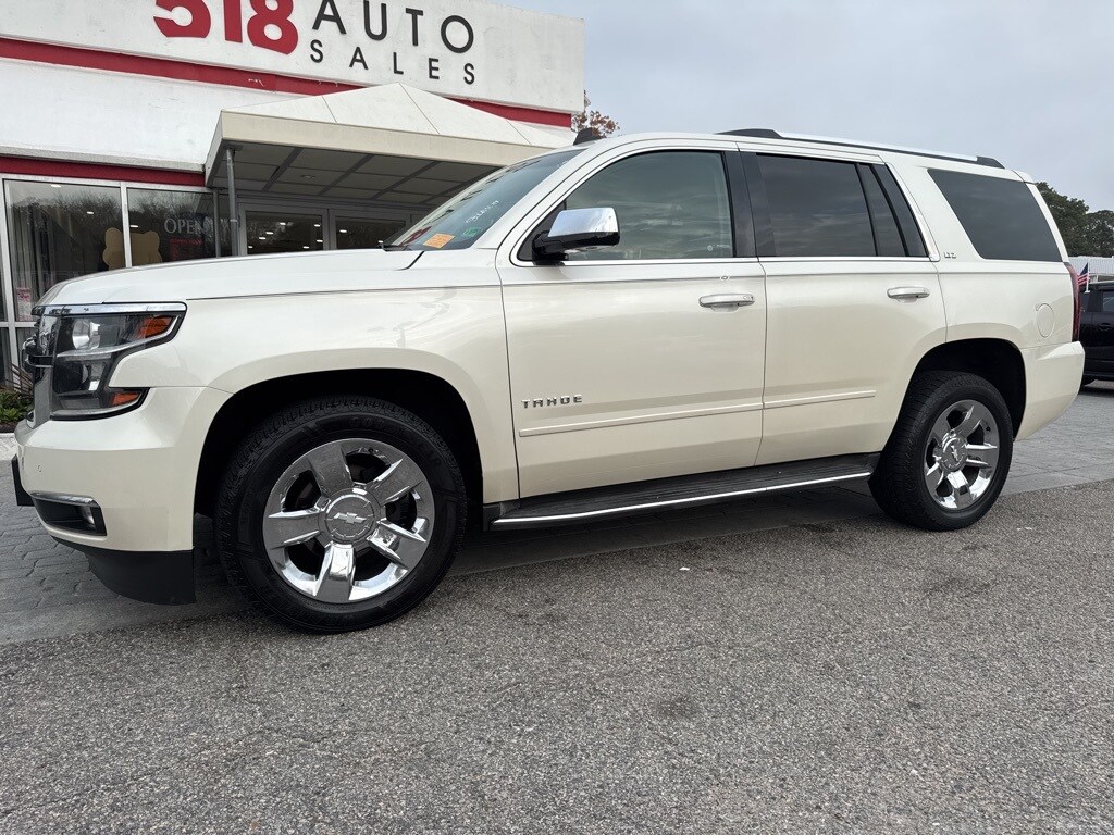 2015 Chevrolet Tahoe LTZ photo 2