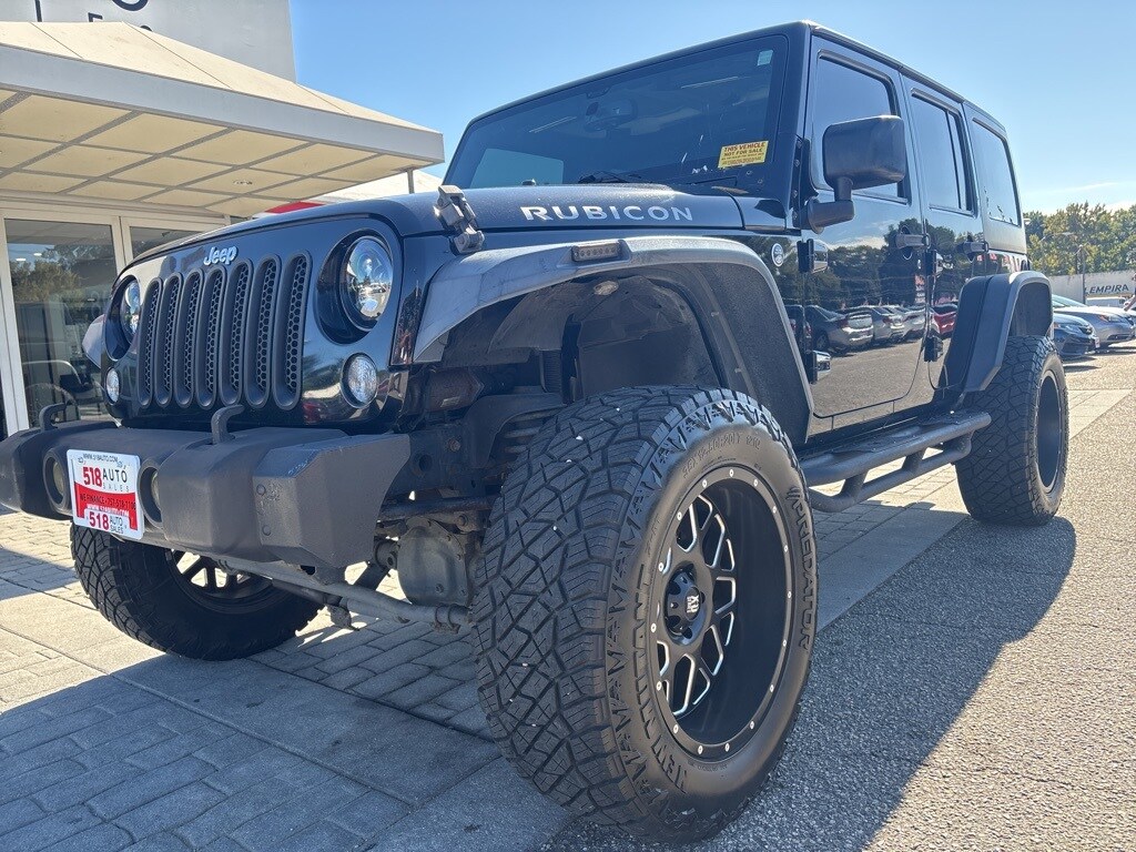 2015 Jeep Wrangler Unlimited Rubicon photo 2