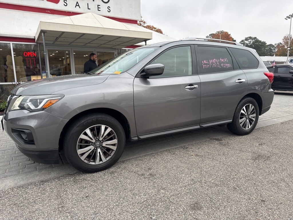 Used 2018 Nissan Pathfinder SV SUV