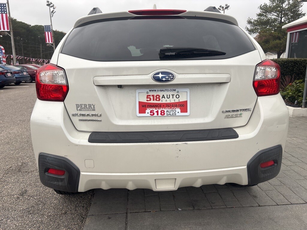 2017 Subaru Crosstrek 2.0i Premium photo 3
