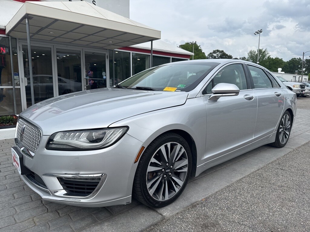 2017 Lincoln MKZ Reserve photo 2