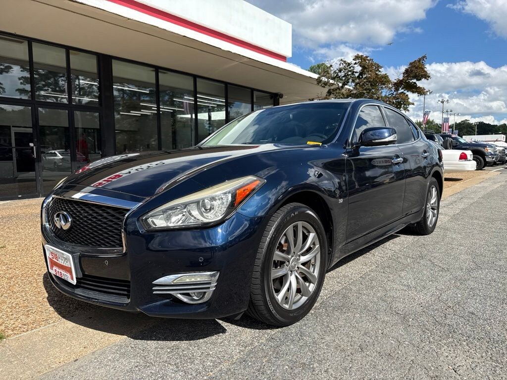 Used 2016 INFINITI Q70 3.7 w/ Premium Sedan