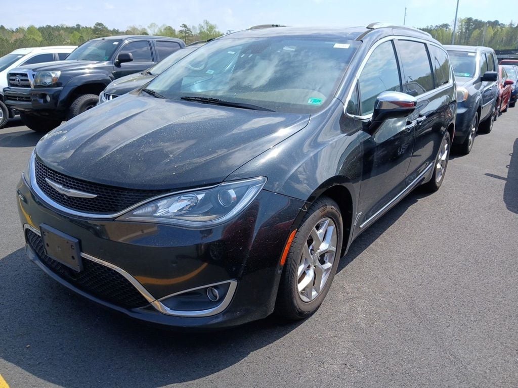 Used 2017 Chrysler Pacifica Limited Van
