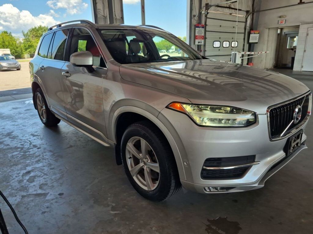 Used 2018 Volvo XC90 T5 AWD Momentum SUV