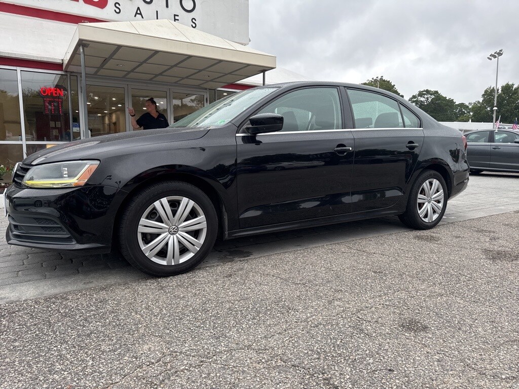2017 Volkswagen Jetta 1.4T S photo 2