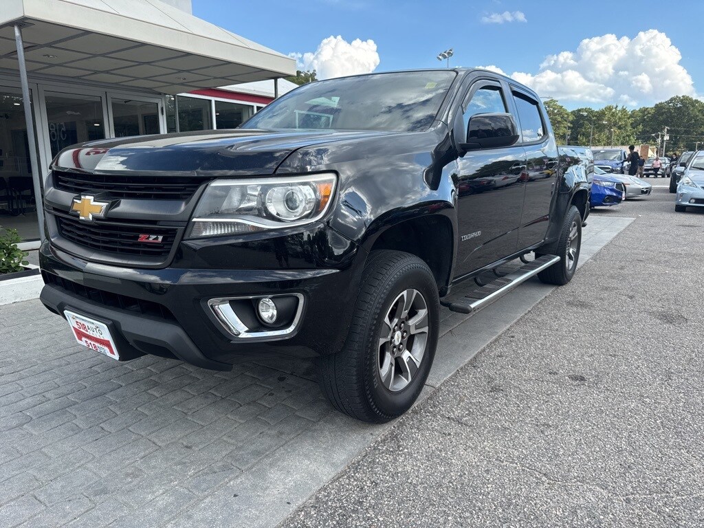 2017 Chevrolet Colorado Z71 photo 3