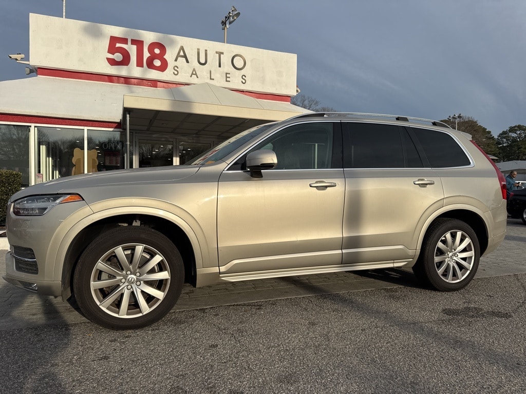 Used 2016 Volvo XC90 T6 Momentum AWD SUV