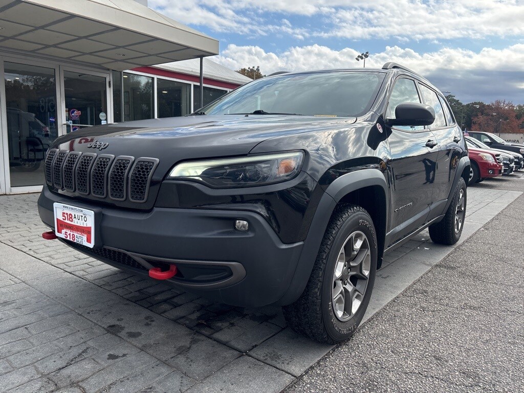 2019 Jeep Cherokee Trailhawk photo 2