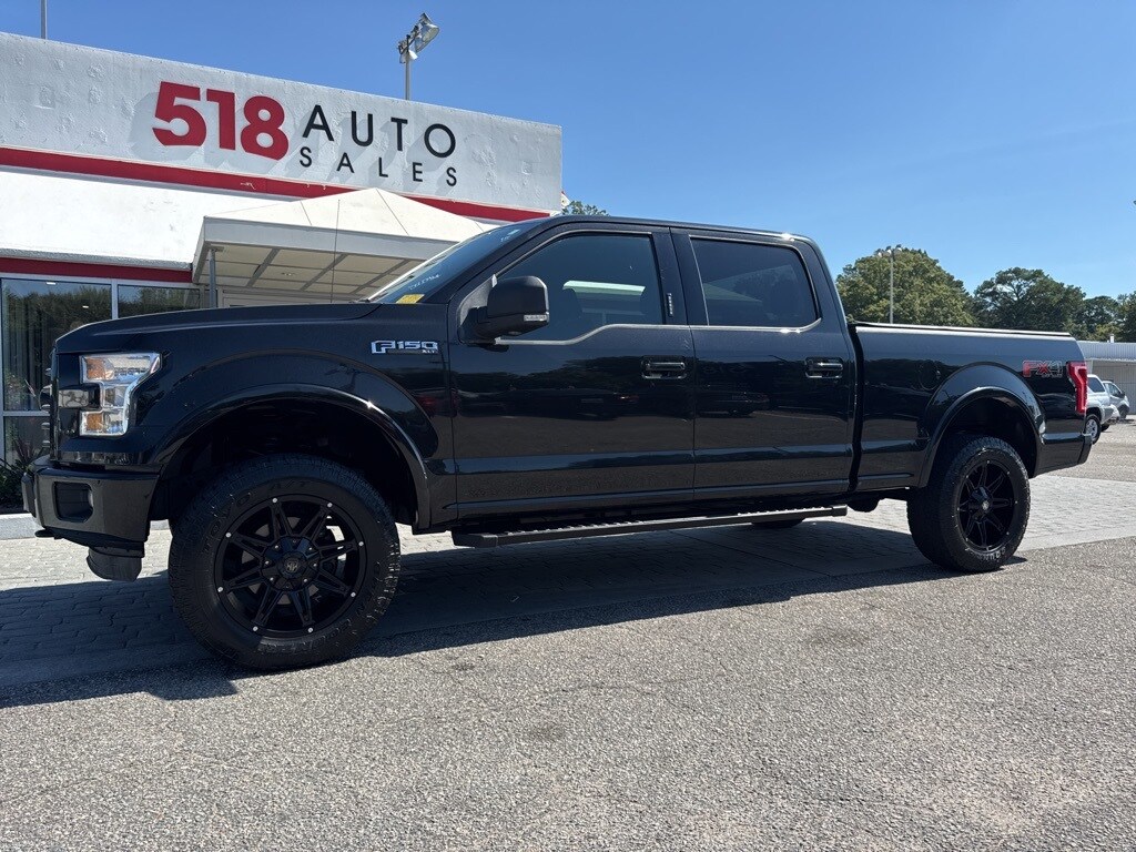 2015 Ford F-150 XLT photo 2