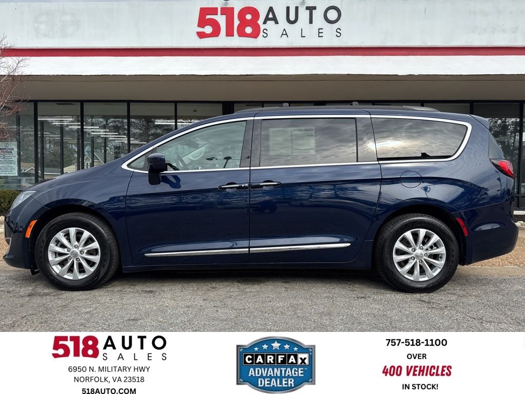 2017 Chrysler Pacifica Touring-L