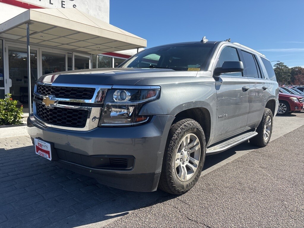 2019 Chevrolet Tahoe LT photo 2