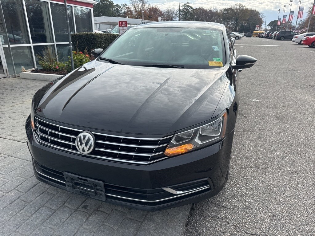 2016 Volkswagen Passat TDI SE photo 4