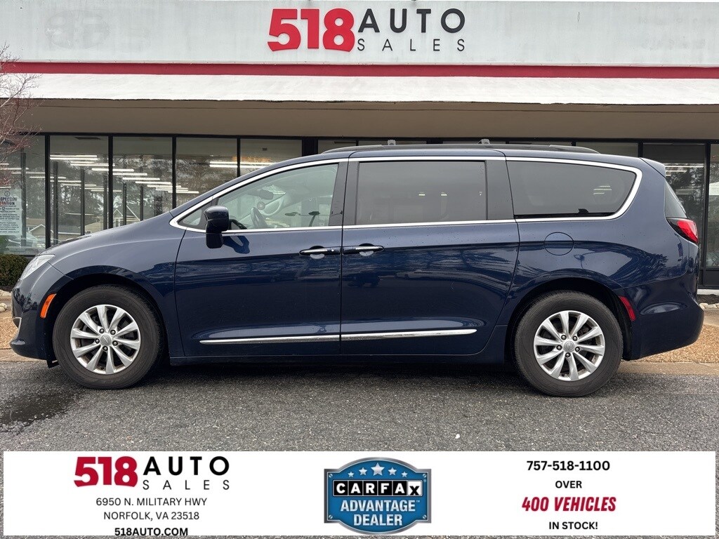 Used 2017 Chrysler Pacifica Touring-L Van
