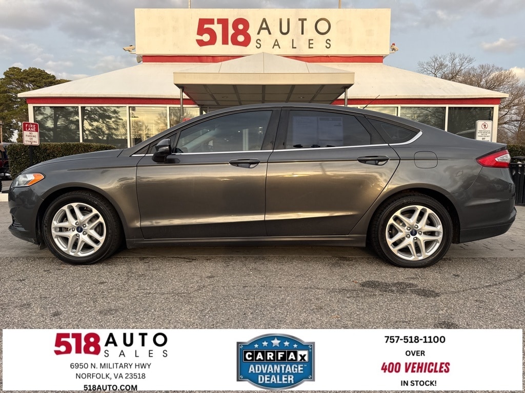 2015 Ford Fusion SE's photo