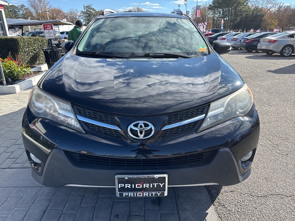 2015 Toyota RAV4 XLE photo 4