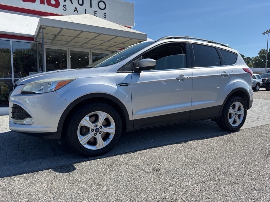 2015 Ford Escape SE photo 2