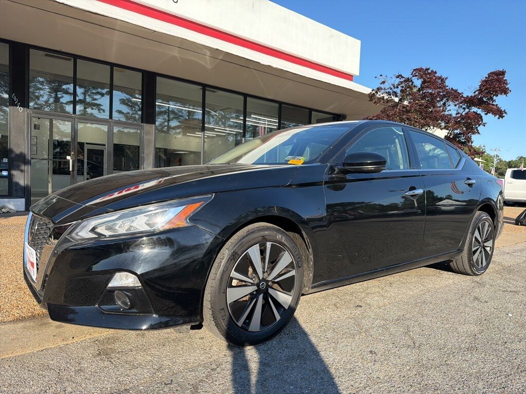 Used 2021 Nissan Altima 2.5 SL Sedan