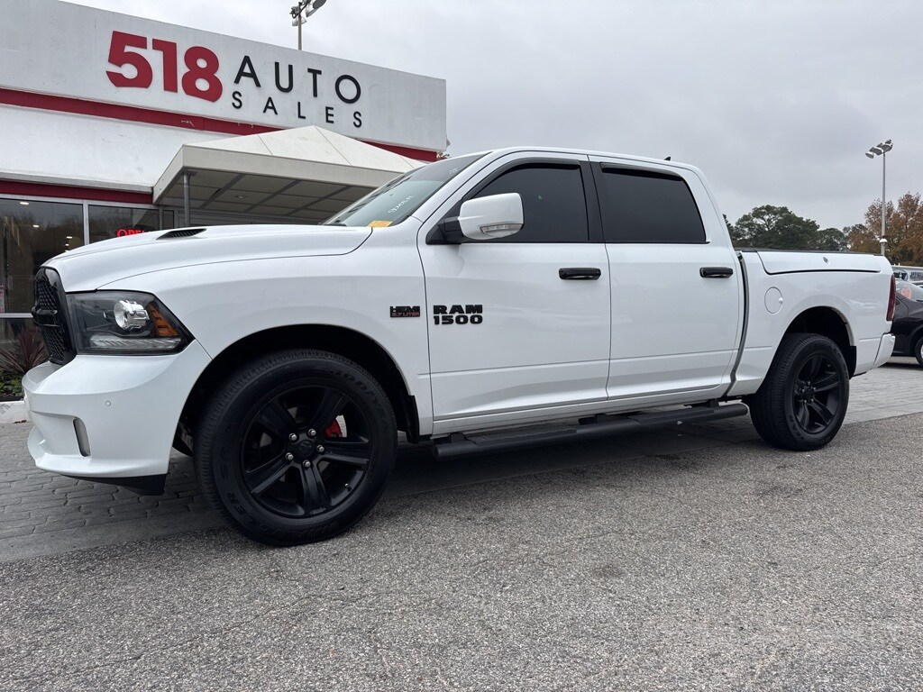2018 Ram 1500 Sport photo 2