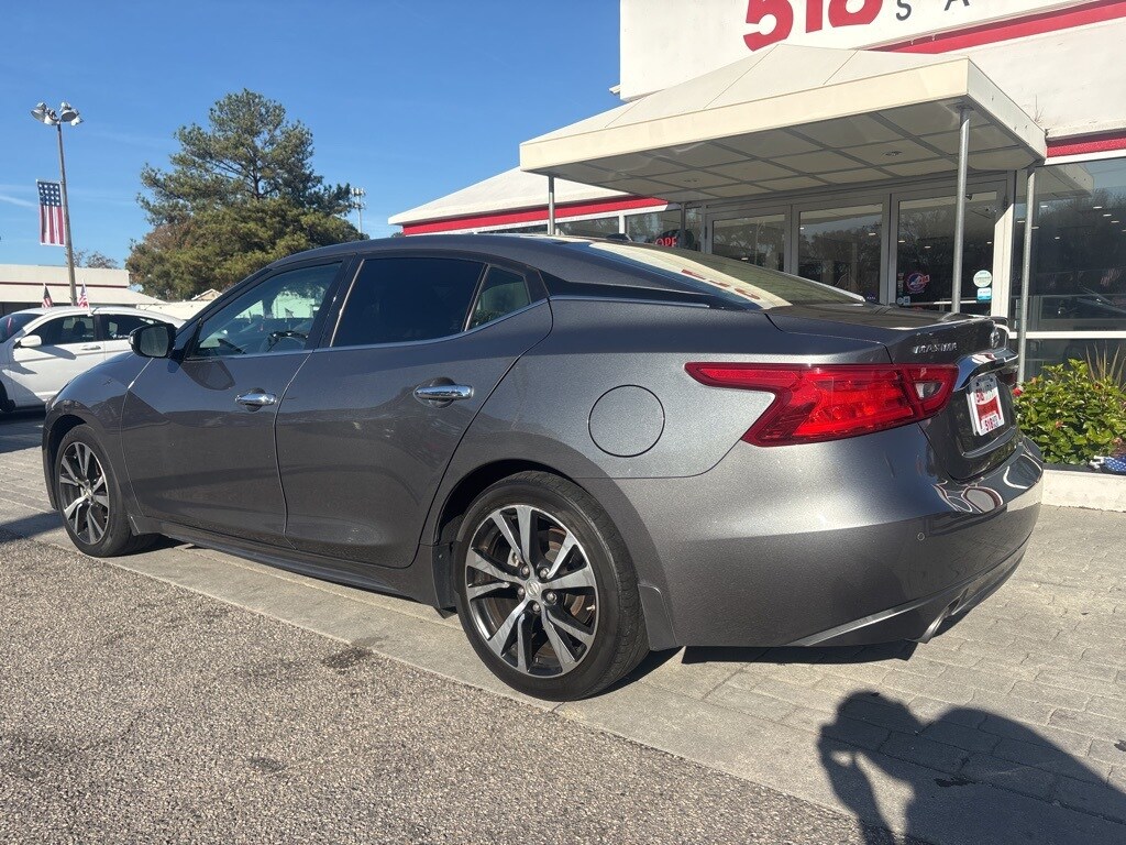 2018 Nissan Maxima SL photo 2