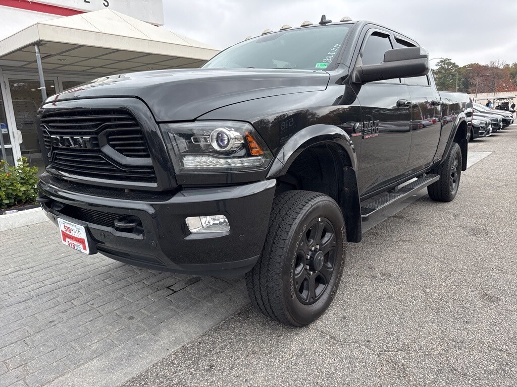 2018 Ram 3500 Laramie photo 3