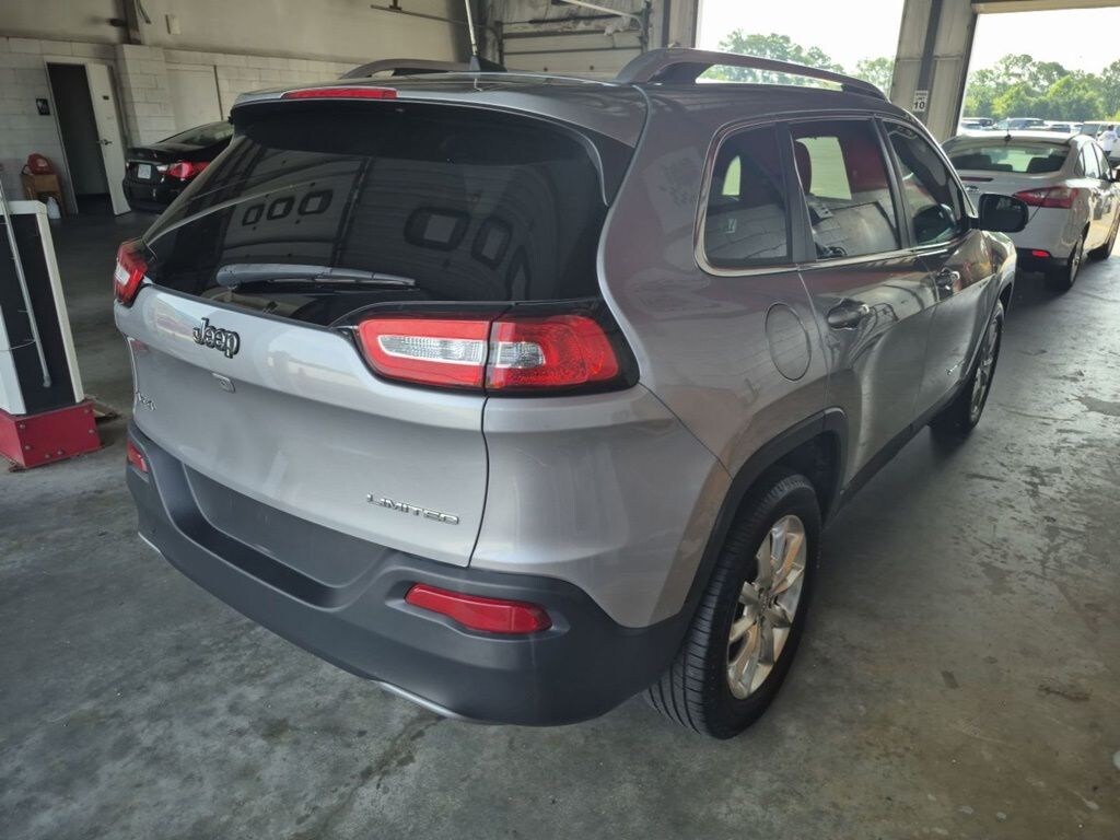 Used 2017 Jeep Cherokee Limited 4x4 SUV