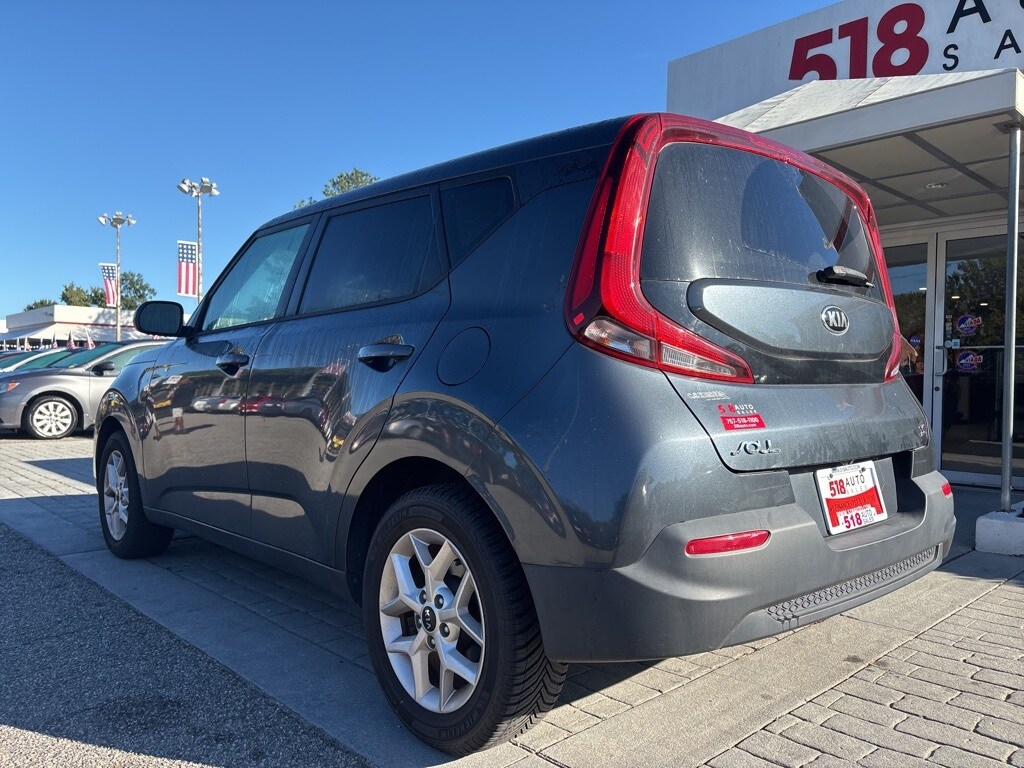 2020 Kia Soul S photo 2