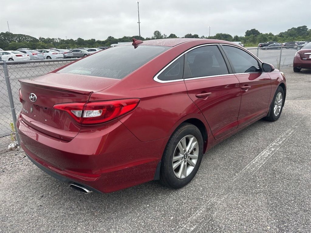 Used 2015 Hyundai Sonata SE Sedan