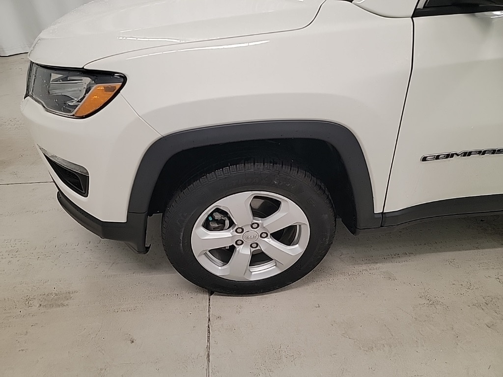 Used 2019 Jeep Compass Latitude with VIN 3C4NJDBB7KT713895 for sale in Cedarburg, WI