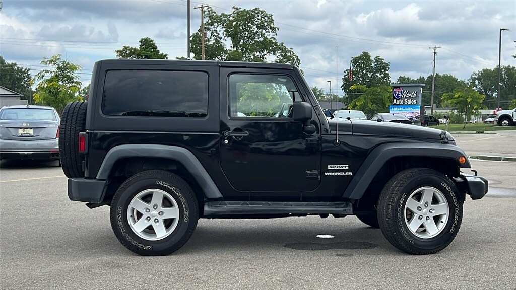 2012 Jeep Wrangler Sport photo 4
