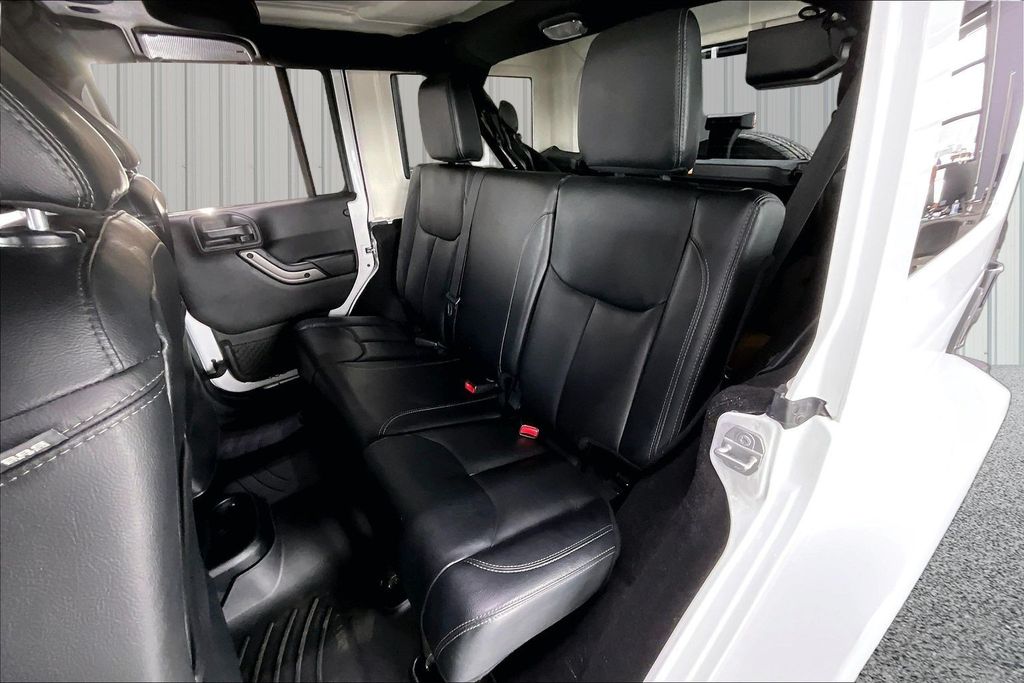 2018 Jeep Wrangler JK Unlimited Altitude - Photo 22