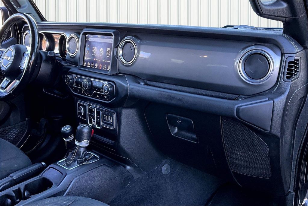 2021 Jeep Wrangler Unlimited Sahara - Photo 25