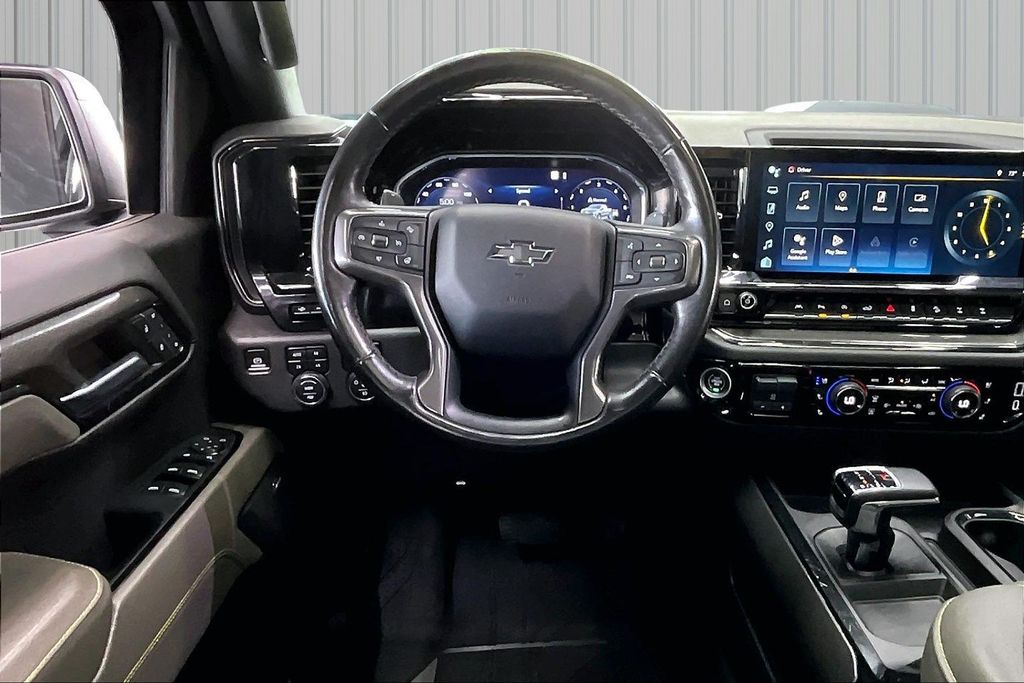 2023 Chevrolet Silverado 1500 ZR2 - Photo 8