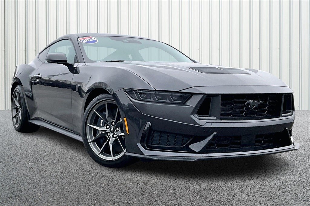 2024 Ford Mustang Dark Horse's photo