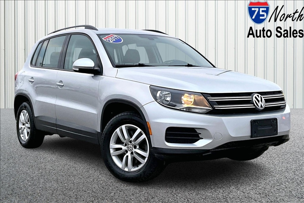 2017 Volkswagen Tiguan S's photo