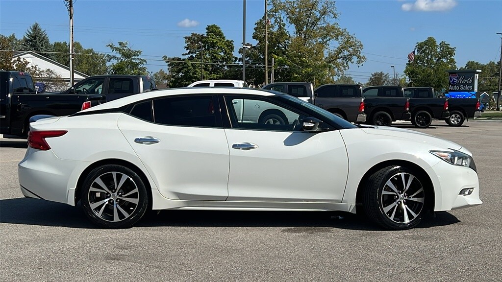 2018 Nissan Maxima SV photo 4