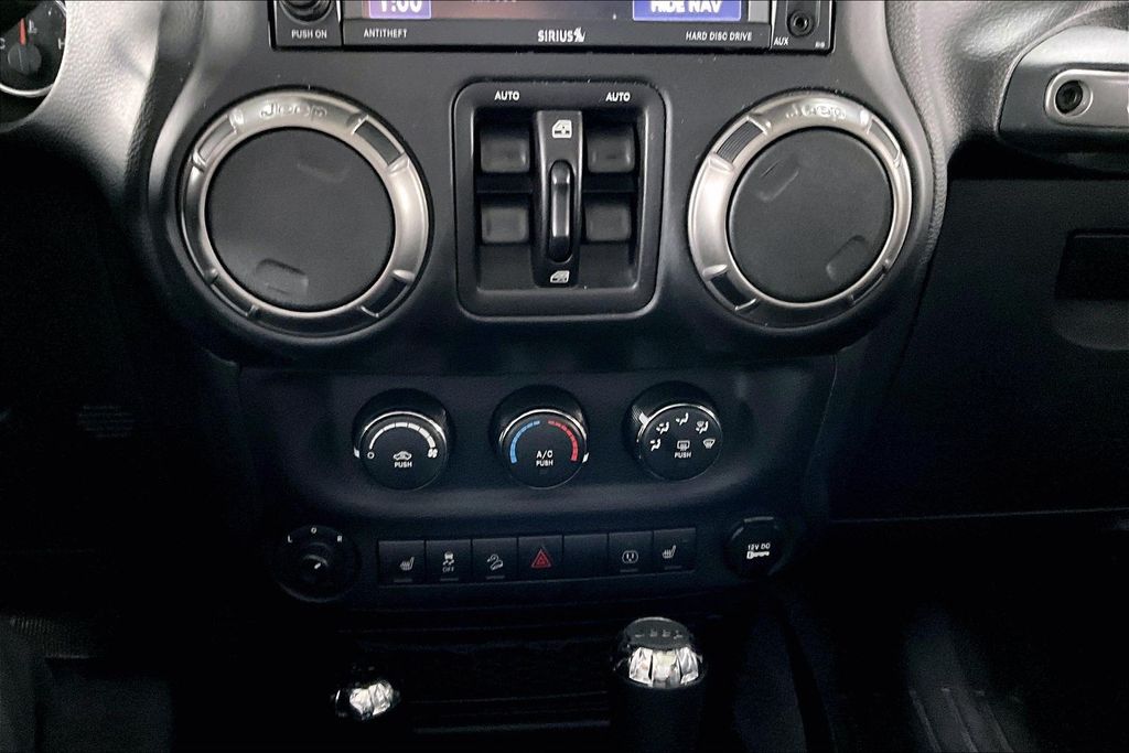 2018 Jeep Wrangler JK Unlimited Altitude - Photo 15