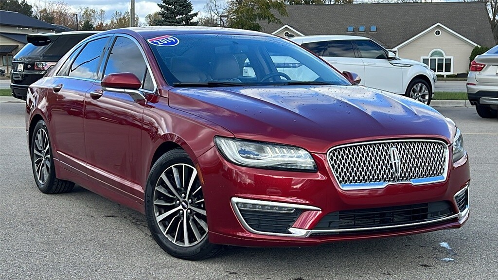 2017 Lincoln MKZ Premiere photo 2