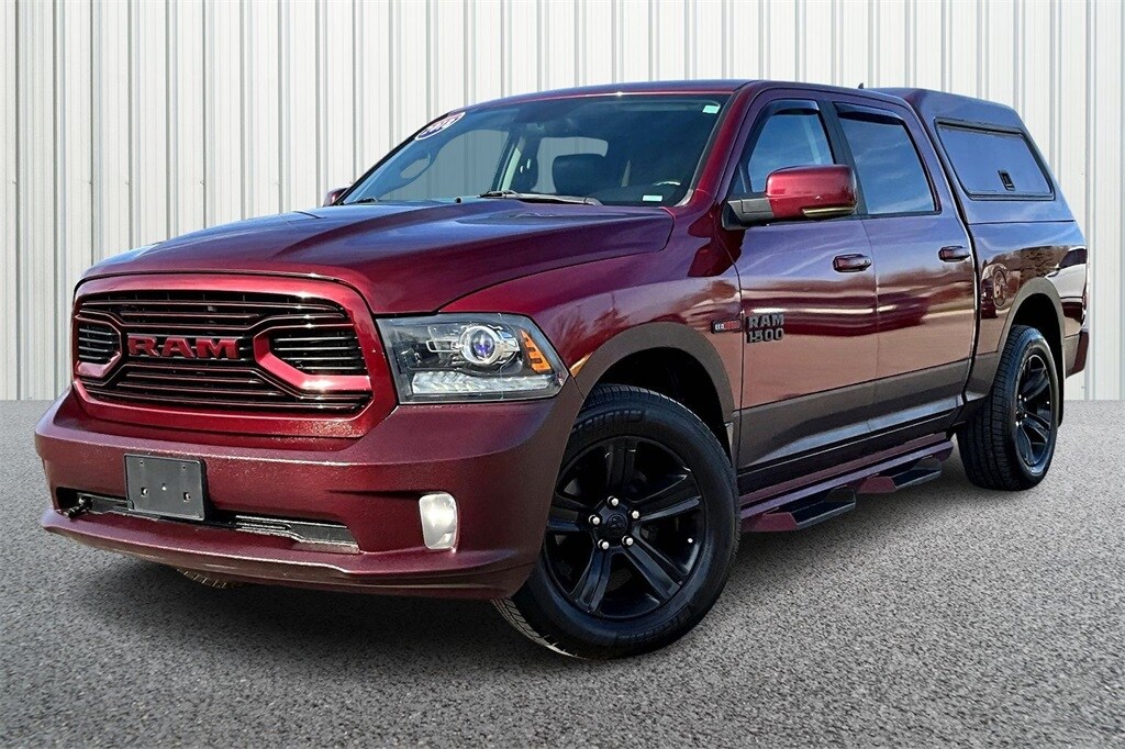 2018 Ram 1500 Sport photo 3