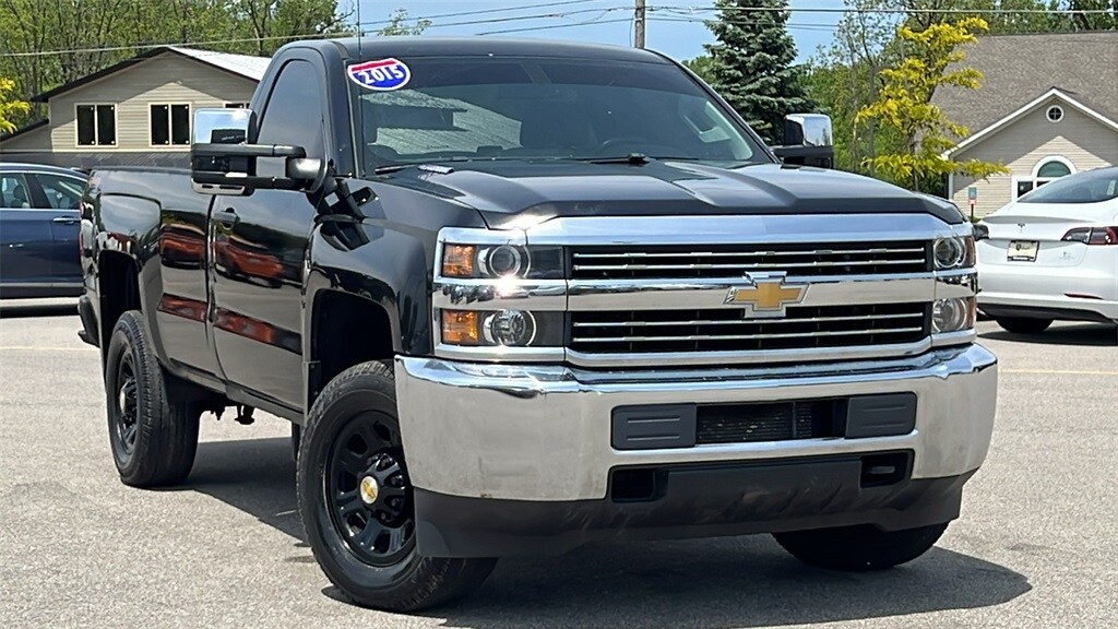 2015 Chevrolet Silverado 3500HD photo 2