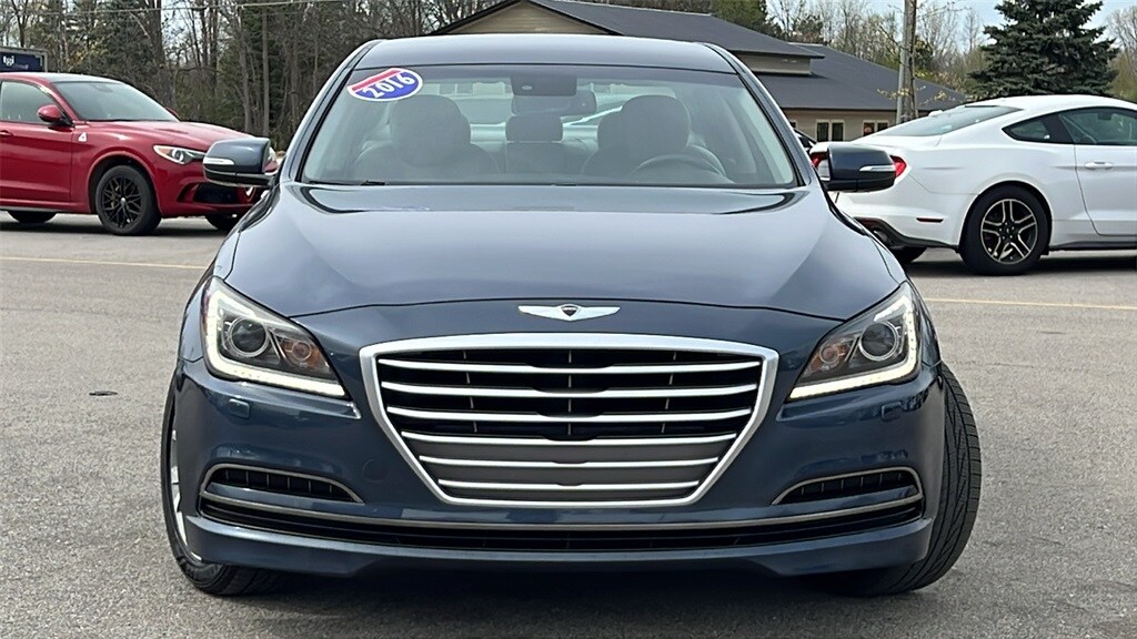 2016 Hyundai Genesis 3.8 photo 3