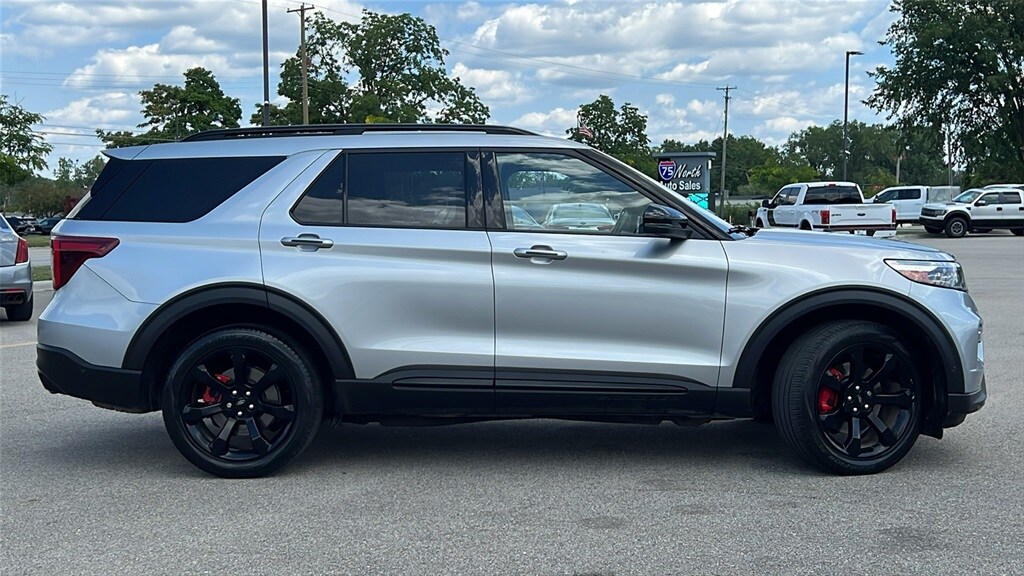 2020 Ford Explorer ST photo 4