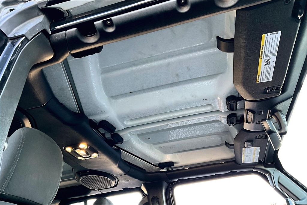2021 Jeep Wrangler Unlimited Sahara - Photo 26