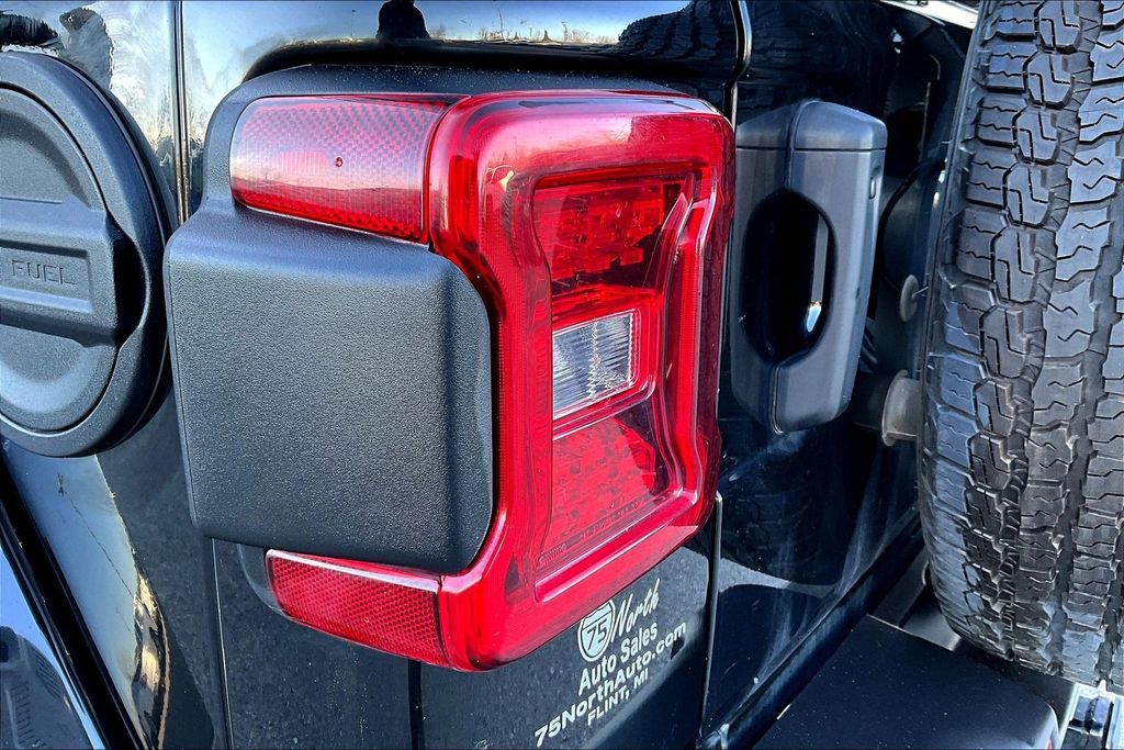 2021 Jeep Wrangler Unlimited Sahara - Photo 23