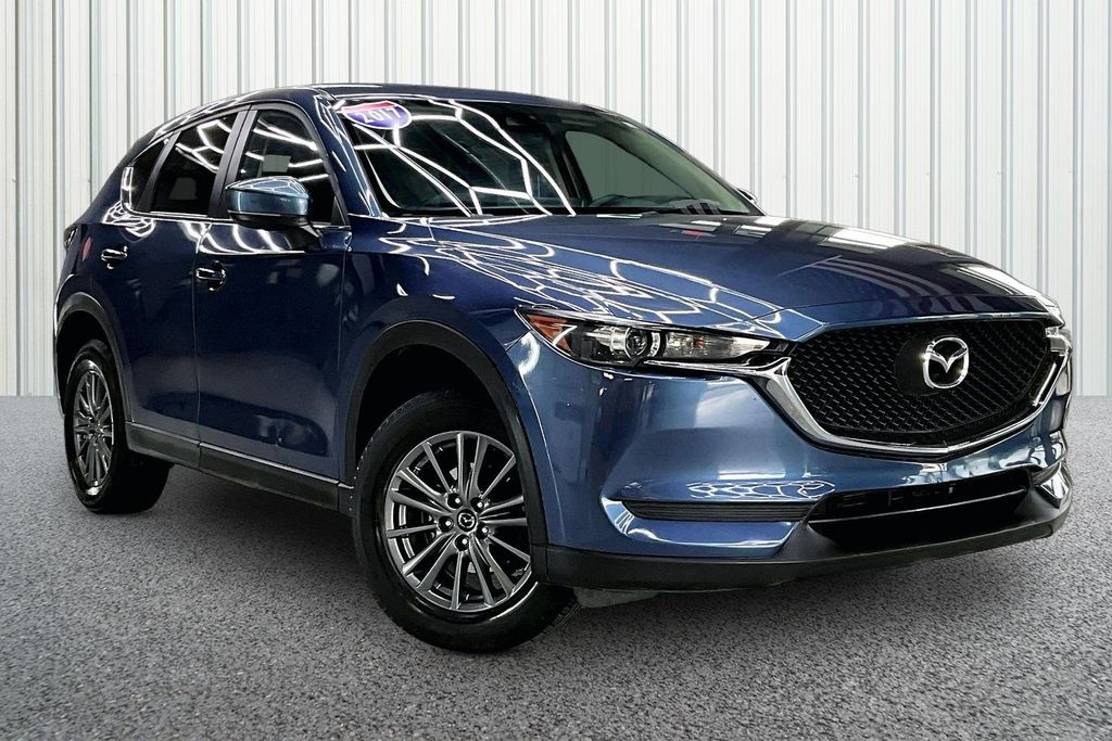 2017 Mazda CX-5 Sport auto's photo