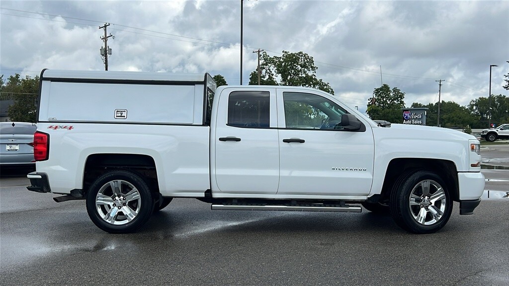 2016 Chevrolet Silverado 1500 Custom photo 4