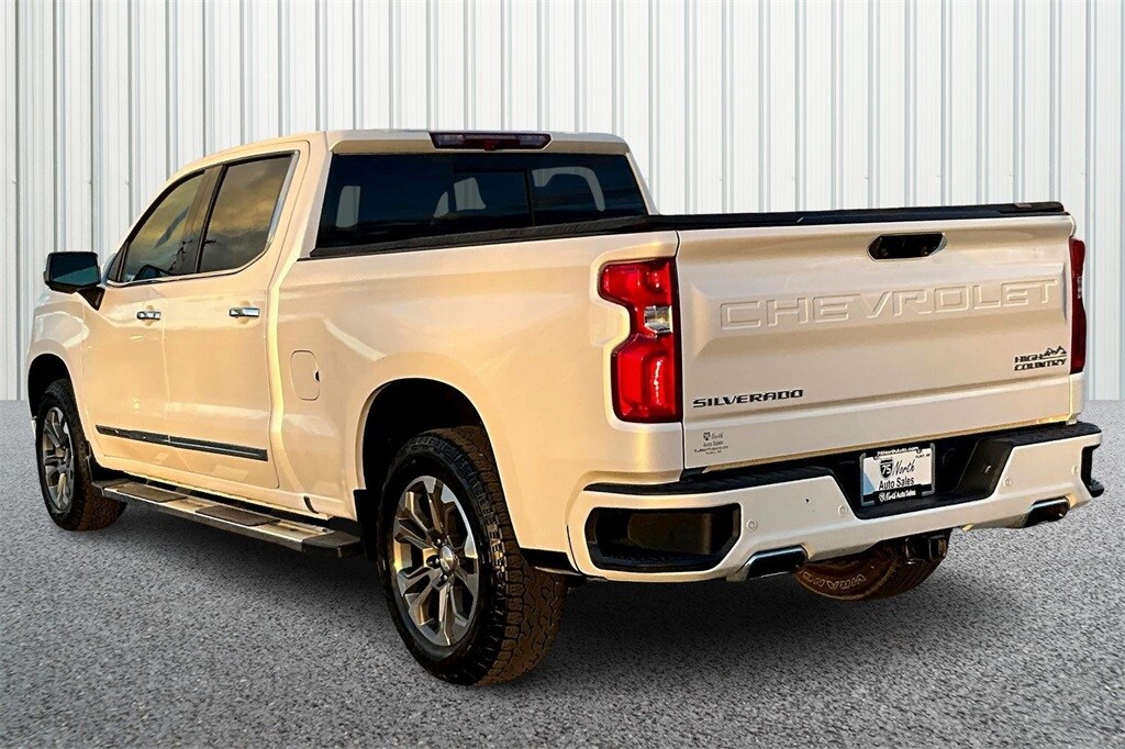 2022 Chevrolet Silverado 1500 High Country photo 4