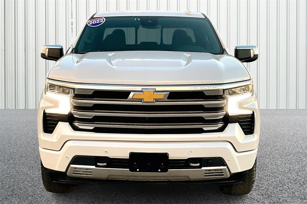 2022 Chevrolet Silverado 1500 High Country photo 2